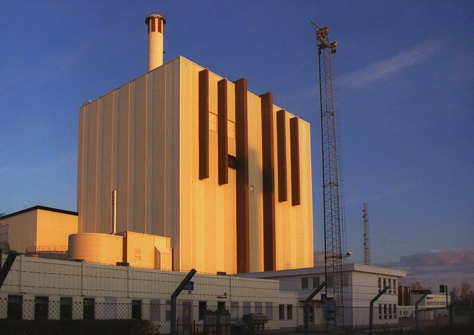 Forsmark_nuclear_power_plant_15.jpg